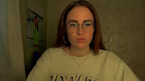Snapshot of luxie_queen chatting on April 18, 2026, 5:17 pm Katie online show from April 18, 2026, 5:17 pm