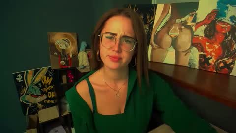 Snapshot of luxie_queen chatting on May 18, 2026, 12:11 pm Katie online show from May 18, 2026, 12:11 pm