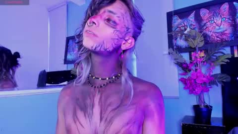 Luxiel 3 online show from November 20, 2025, 7:57 pm