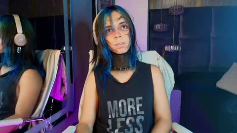 Luxiel 3 online show from April 27, 2026, 9:02 pm
