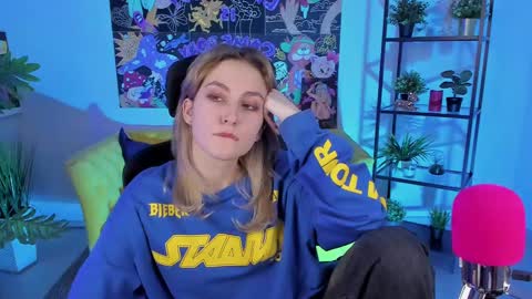 Ray online show from February 20, 2025, 9:31 pm