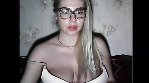 LuxSonyaStar online show from January 19, 2025, 8:09 pm