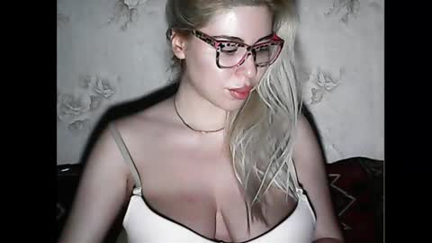 LuxSonyaStar online show from January 22, 2025, 8:17 pm