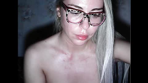 Snapshot of luxsonyastar chatting on October 14, 2025, 8:53 pm LuxSonyaStar online show from October 14, 2025, 8:53 pm