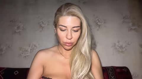 Snapshot of luxsonyastar chatting on July 1, 2026, 8:30 pm LuxSonyaStar online show from July 1, 2026, 8:30 pm