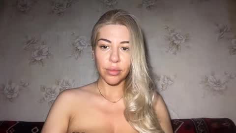 Snapshot of luxsonyastar chatting on July 14, 2026, 8:47 pm LuxSonyaStar online show from July 14, 2026, 8:47 pm