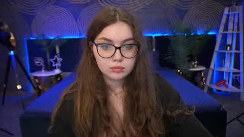 luxsopphia_ online show from September 27, 2025, 5:45 am