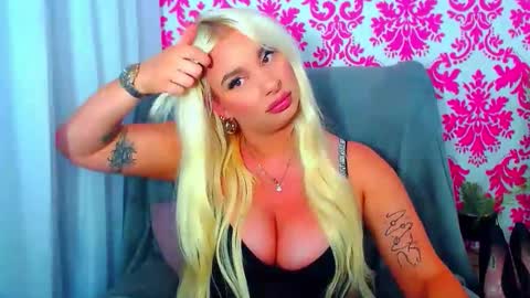 Snapshot of luxuriaaa chatting on September 25, 2025, 7:50 pm Luxuriaa online show from September 25, 2025, 7:50 pm