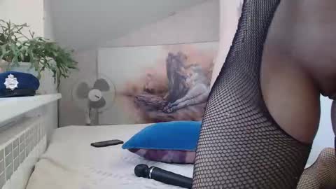 Laura online show from March 21, 2026, 1:32 am