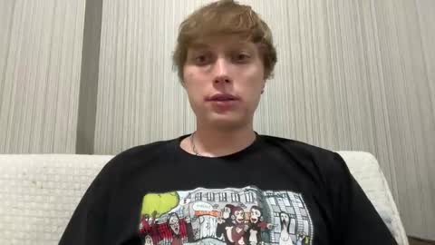 Snapshot of luxury_bob chatting on January 6, 2026, 1:20 am luxury_bob online show from January 6, 2026, 1:20 am