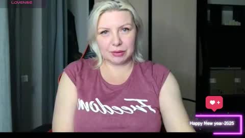 Luxury White online show from February 18, 2025, 6:26 pm