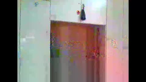 luxx72boy online show from April 12, 2026, 8:19 am