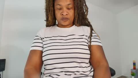 Snapshot of luxy_benet chatting on March 3, 2026, 6:41 am Big Benet online show from March 3, 2026, 6:41 am