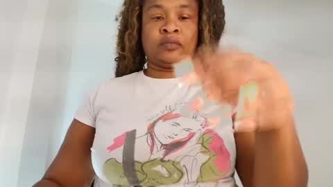 Snapshot of luxy_benet chatting on March 17, 2026, 7:06 pm Big Benet online show from March 17, 2026, 7:06 pm