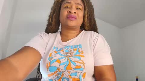 Snapshot of luxy_benet chatting on March 20, 2026, 8:19 am Big Benet online show from March 20, 2026, 8:19 am