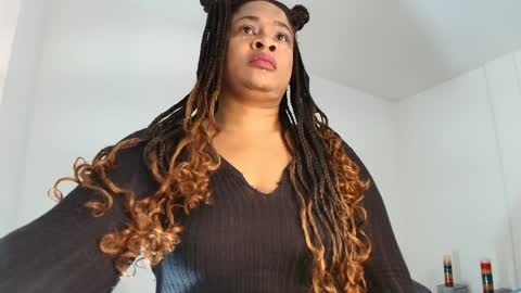 Snapshot of luxy_benet chatting on April 2, 2026, 5:49 am Big Benet online show from April 2, 2026, 5:49 am