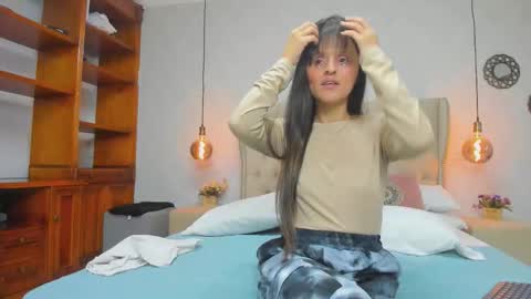 Snapshot of luz_mia1 chatting on November 29, 2025, 12:08 pm Luz online show from November 29, 2025, 12:08 pm