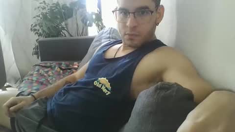 Snapshot of luzardol chatting on March 9, 2025, 4:00 pm luzardol online show from March 9, 2025, 4:00 pm