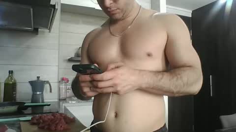 Snapshot of luzardol chatting on October 4, 2025, 5:44 pm luzardol online show from October 4, 2025, 5:44 pm