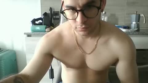 Snapshot of luzardol chatting on October 18, 2025, 3:46 pm luzardol online show from October 18, 2025, 3:46 pm