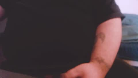 ayoo online show from October 31, 2025, 5:14 pm