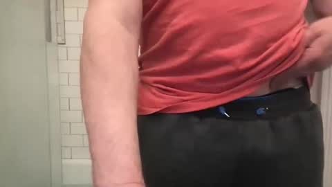 lvguynextdoor440656 online show from May 9, 2026, 10:59 pm