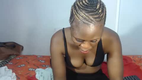 LWANDLE17 online show from January 22, 2025, 12:27 pm