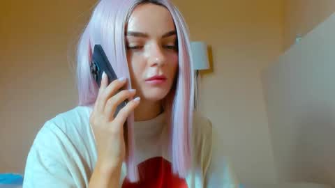 Snapshot of lx600 chatting on September 19, 2025, 6:04 am Lana online show from September 19, 2025, 6:04 am