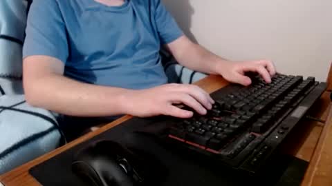 Snapshot of lxgxnd99 chatting on March 9, 2025, 1:15 pm lxgxnd99 online show from March 9, 2025, 1:15 pm