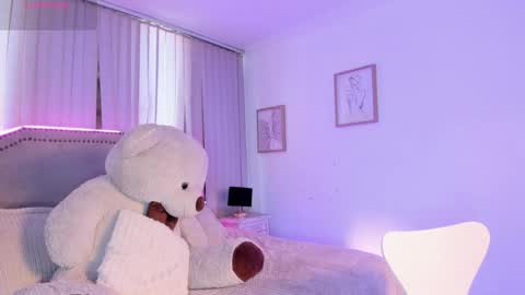 lya_brown online show from June 9, 2026, 11:44 am