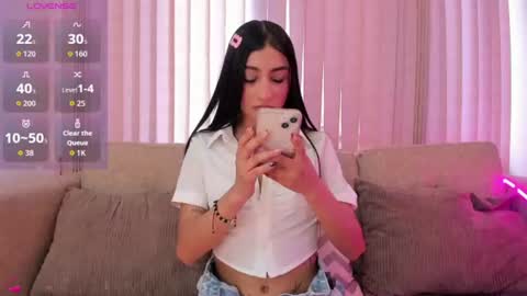 lya_brown online show from June 12, 2026, 6:18 pm