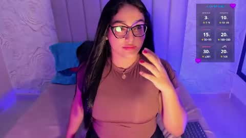 LYA DUBOIS  online show from June 19, 2026, 8:34 pm