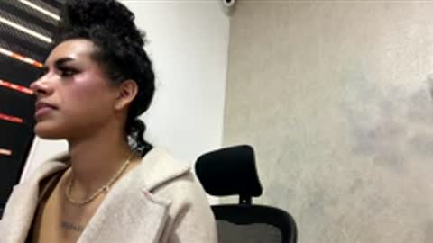 LYA online show from April 11, 2026, 7:51 pm