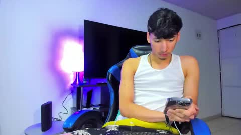 Snapshot of lyam_russo chatting on May 10, 2026, 8:30 am Lyam online show from May 10, 2026, 8:30 am