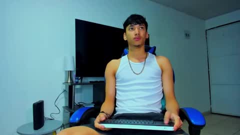 Snapshot of lyam_russo chatting on May 12, 2026, 9:17 am Lyam online show from May 12, 2026, 9:17 am