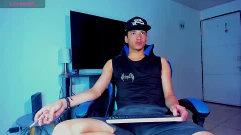 Snapshot of lyam_russo chatting on May 16, 2026, 8:00 am Lyam online show from May 16, 2026, 8:00 am