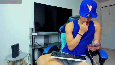 Snapshot of lyam_russo chatting on May 27, 2026, 9:23 pm Lyam online show from May 27, 2026, 9:23 pm