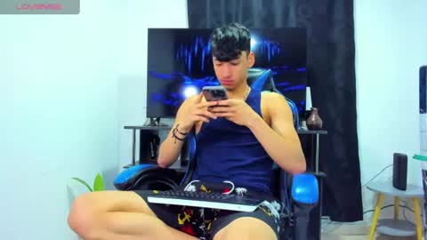 Snapshot of lyam_russo chatting on June 18, 2026, 7:41 am Lyam online show from June 18, 2026, 7:41 am
