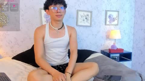 Snapshot of lyan_twink chatting on March 31, 2026, 7:36 pm Lyan online show from March 31, 2026, 7:36 pm
