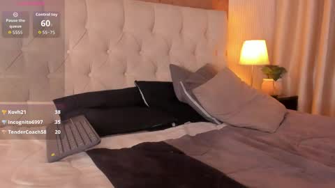 Snapshot of lyan_twink chatting on April 22, 2026, 7:44 am Lyan online show from April 22, 2026, 7:44 am