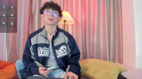 Snapshot of lyan_twink chatting on May 3, 2026, 6:14 pm Lyan online show from May 3, 2026, 6:14 pm