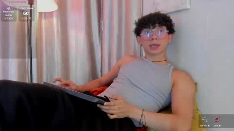 Snapshot of lyan_twink chatting on May 6, 2026, 8:03 pm Lyan online show from May 6, 2026, 8:03 pm