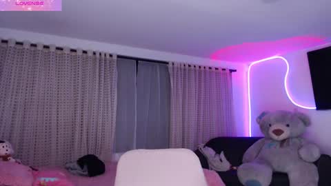 Snapshot of lyann_ chatting on October 29, 2025, 12:24 am Lyann online show from October 29, 2025, 12:24 am