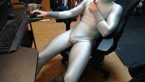 lycraboy123 online show from November 13, 2025, 7:29 am