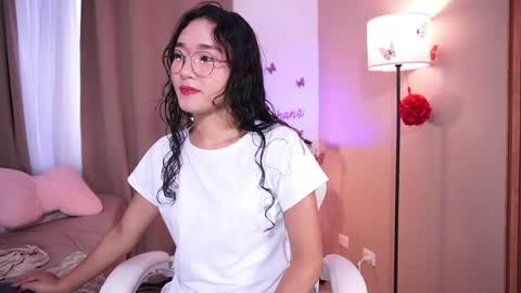 Lyhana Lee online show from May 3, 2026, 1:28 pm
