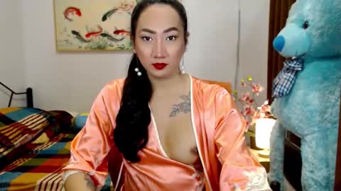 QUEEN online show from September 18, 2025, 10:39 am