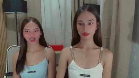 Snapshot of lykaloops chatting on May 19, 2026, 6:36 pm LYKA LOOPS online show from May 19, 2026, 6:36 pm