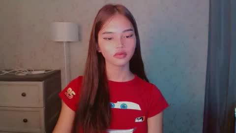 Snapshot of lykaloops chatting on May 20, 2026, 7:47 am LYKA LOOPS online show from May 20, 2026, 7:47 am