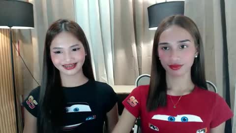 Snapshot of lykaloops chatting on June 3, 2026, 6:35 pm LYKA LOOPS online show from June 3, 2026, 6:35 pm