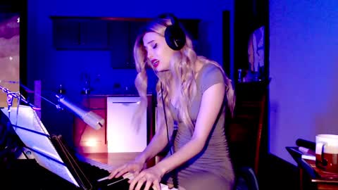 Snapshot of lylacdoll chatting on December 13, 2024, 1:37 am LylacDoll online show from December 13, 2024, 1:37 am